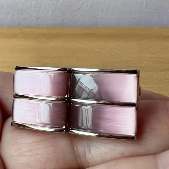 DONALD TRUMP SIGNATURE COLLECTION PINK CAT’S EYE GLASS CUFFLINKS SILVERTONE RARE